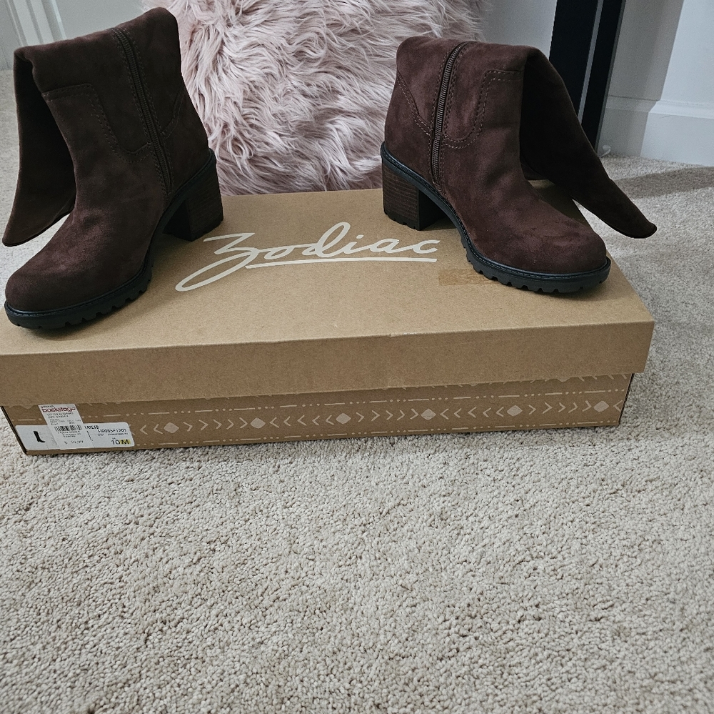 Zodiac Women Boots